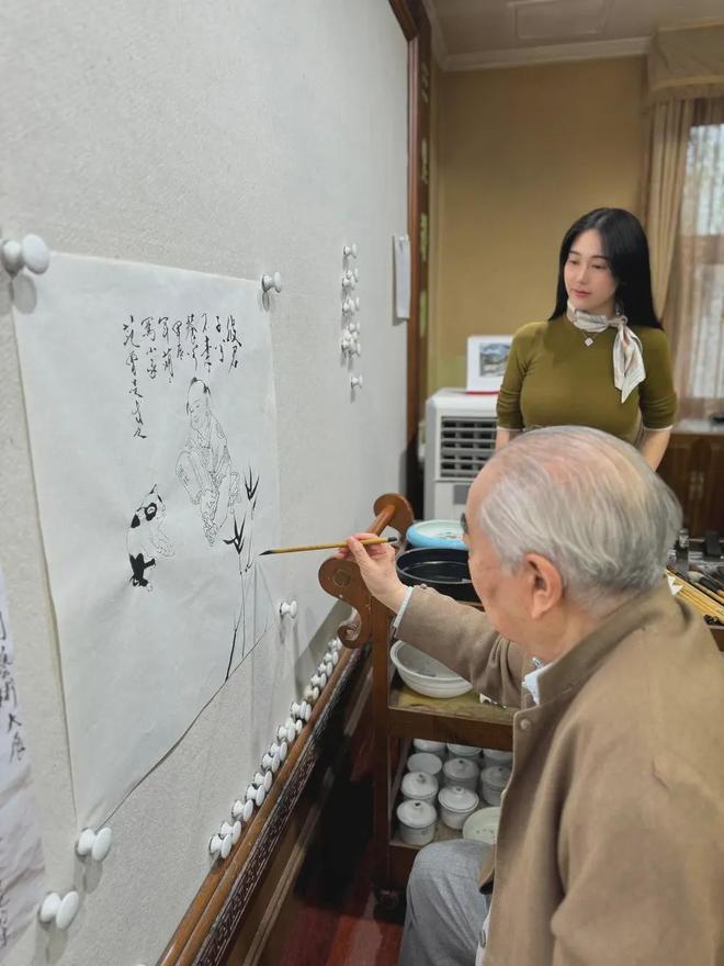 后续！网曝继子与娇妻同伙直播甩卖亲签版画麻将胡了2游戏入口范曾被娇妻卷走20亿(图9)